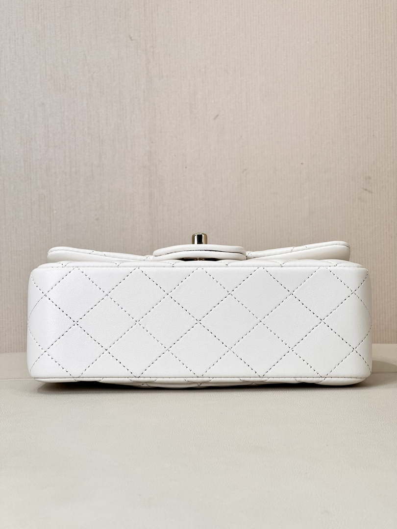 Chanel A69900 Mini Flap Bag Lambskin AS1116 White