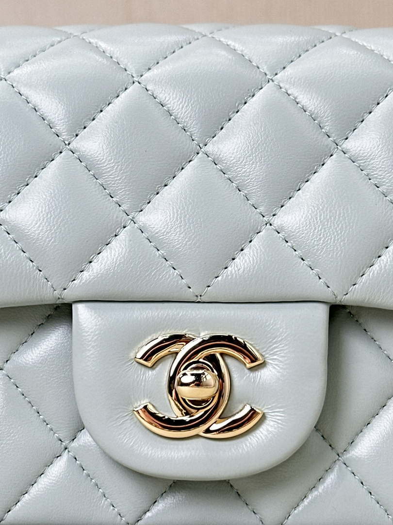 Chanel A69900 Mini Flap Bag Lambskin Light Blue AS1116