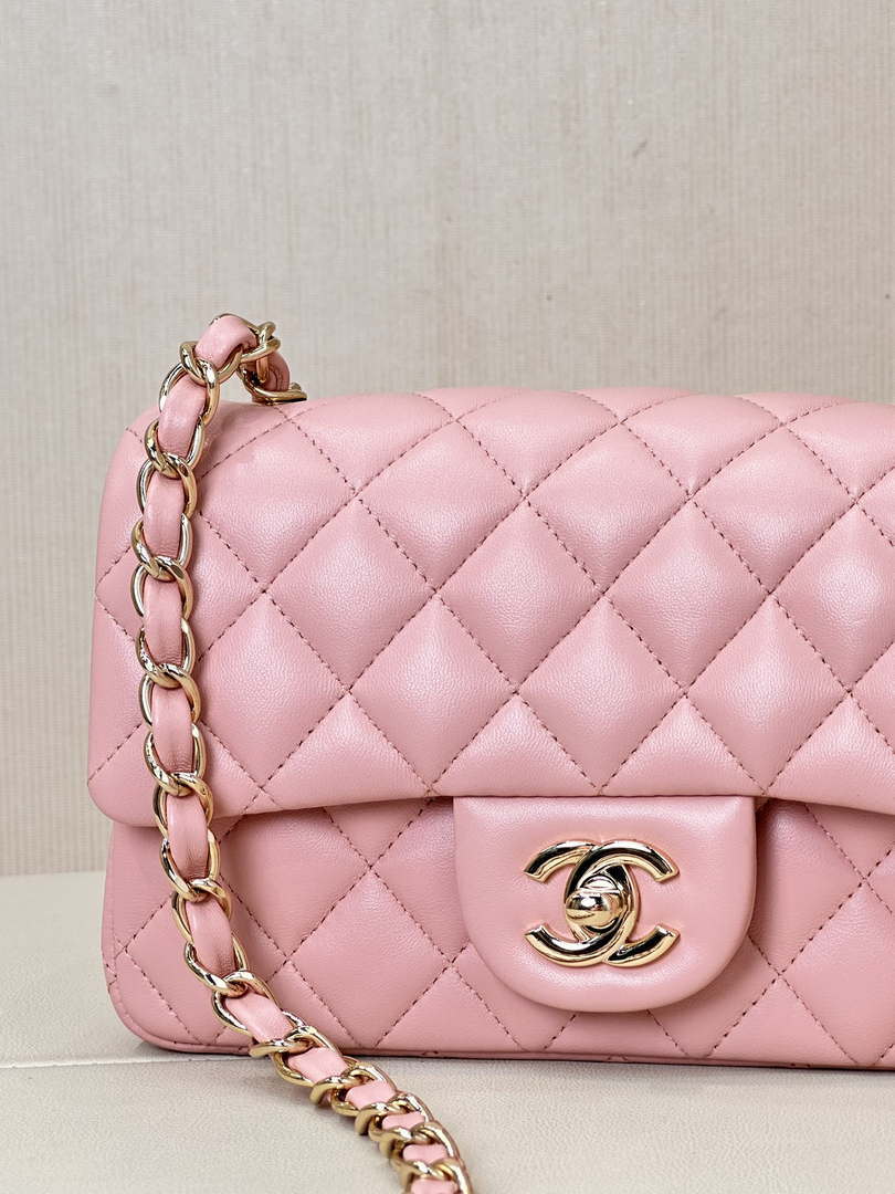Chanel A69900 Mini Flap Bag Lambskin light Pink AS1116