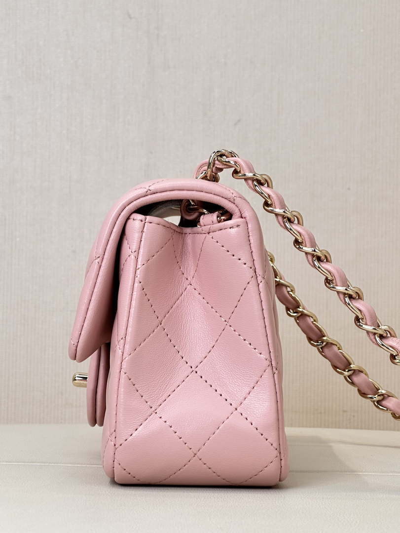 Chanel A69900 Mini Flap Bag Lambskin light Pink AS1116