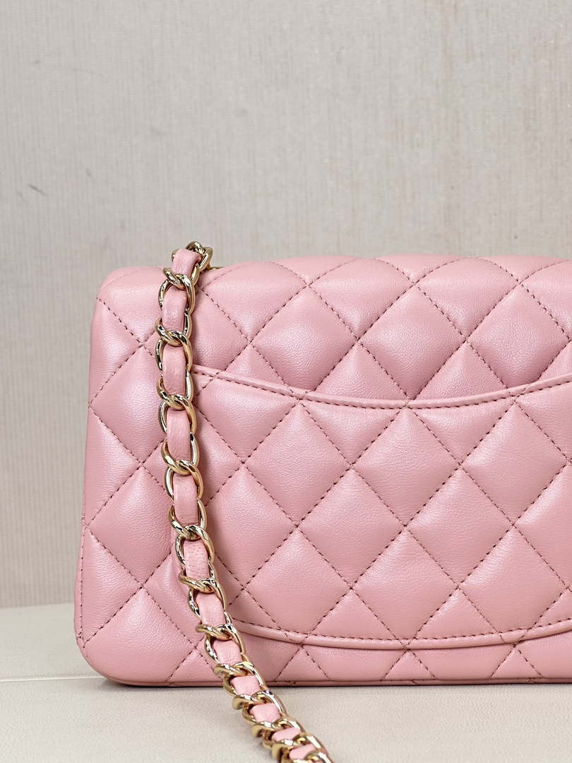 Chanel A69900 Mini Flap Bag Lambskin light Pink AS1116