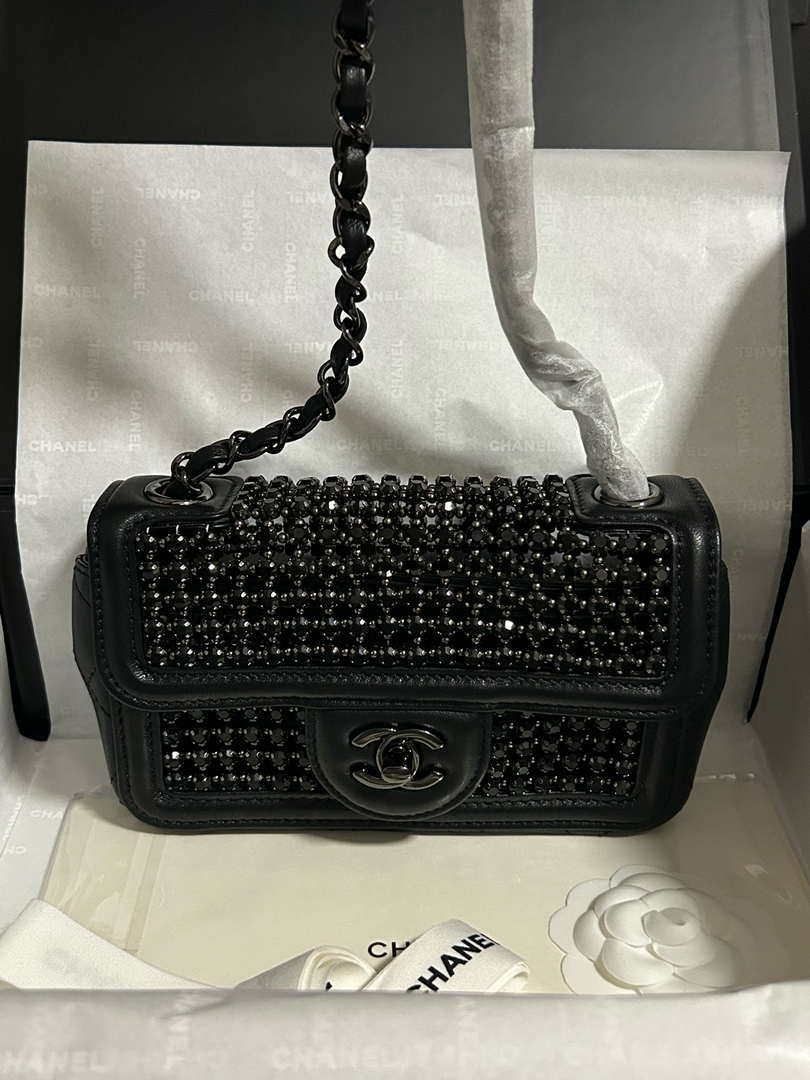 Chanel A8003 25p Evening Bag Lambskin Rhinestones Pearls A01112 Black - Default Title - View 3