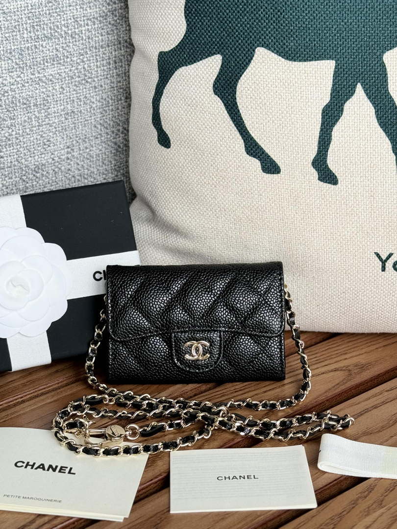 Chanel A81081 Wallet on Chain Shiny Calfskin Black Big ball - Gold - View 1