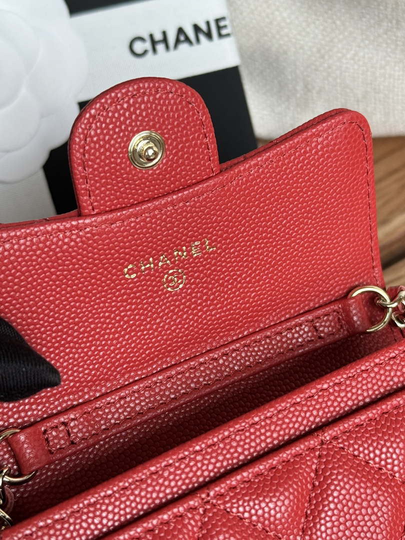 Chanel A81081 Wallet on Chain Shiny Calfskin Red - Default Title - View 7