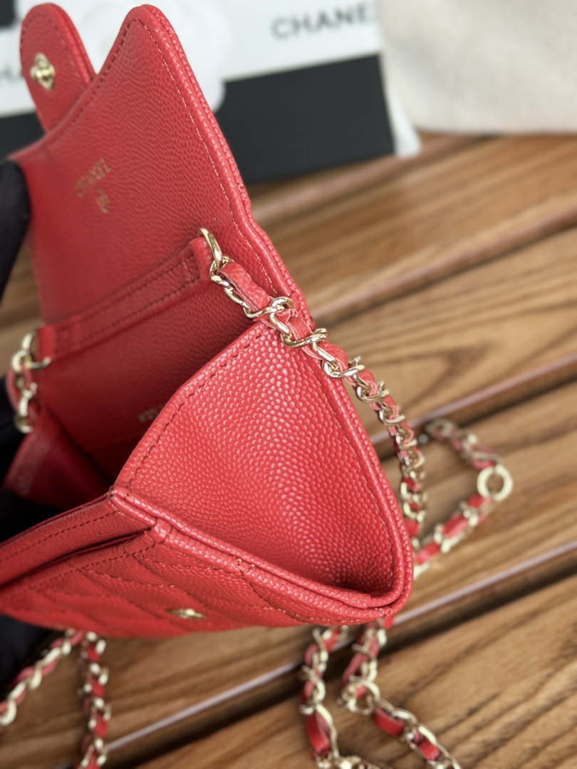 Chanel A81081 Wallet on Chain Shiny Calfskin Red - Default Title - View 9