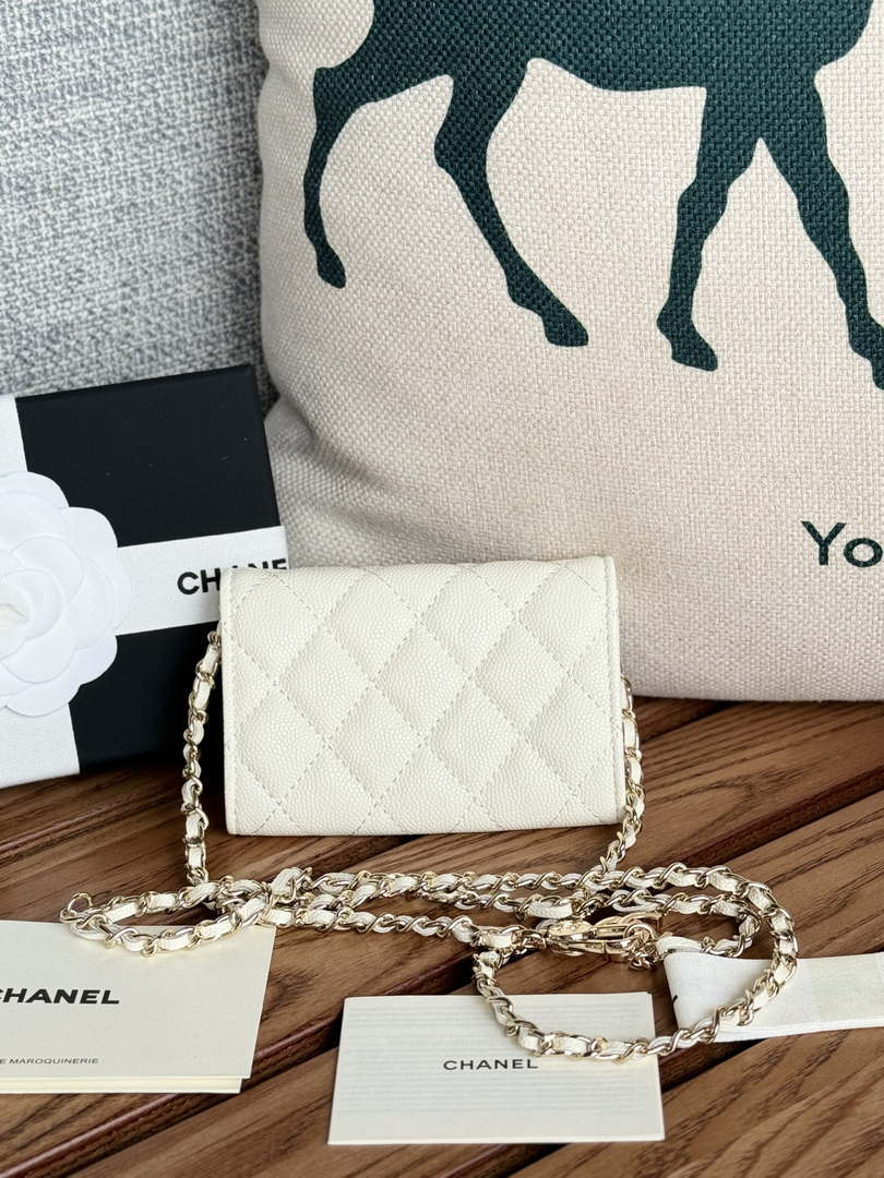 Chanel A81081 Wallet on Chain Shiny Calfskin White