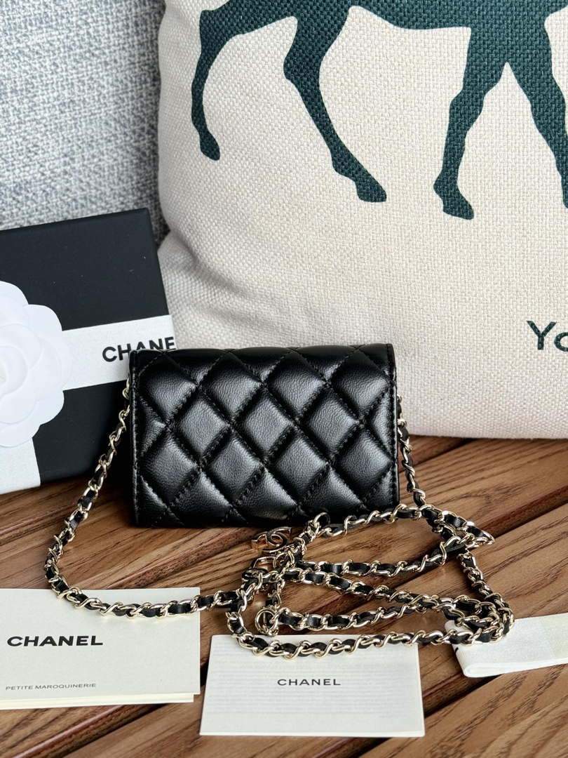 Chanel A81081 Wallet on Chain Shiny Lambskin Black - Gold - View 2