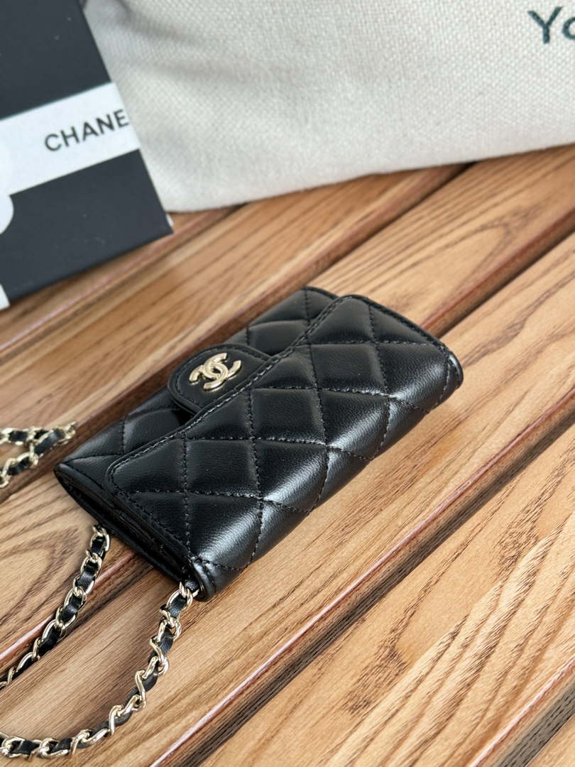 Chanel A81081 Wallet on Chain Shiny Lambskin Black - Gold - View 6