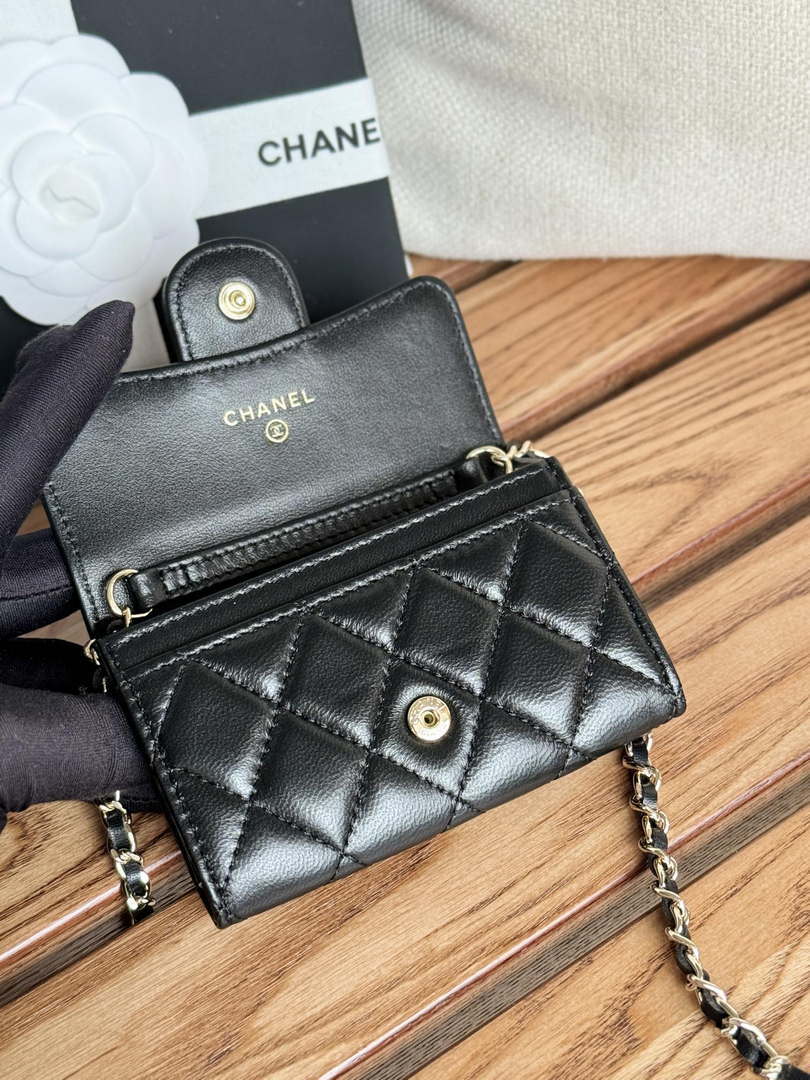 Chanel A81081 Wallet on Chain Shiny Lambskin Black - Gold - View 7