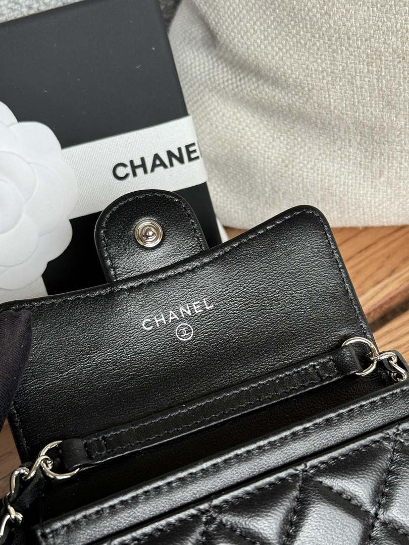 Chanel A81081 Wallet on Chain Shiny Lambskin Black - Gold - View 17