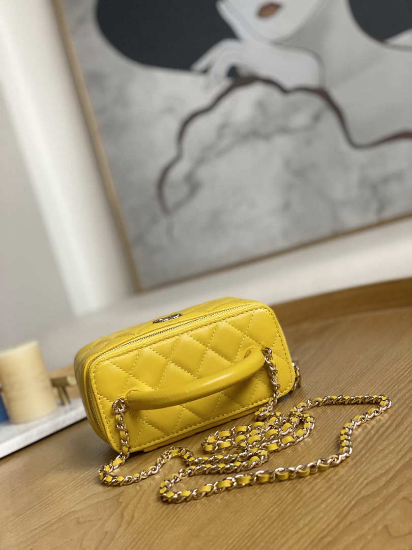 Chanel A81208 Vanity with Chain Lambskin Gold Yellow - Default Title - View 5