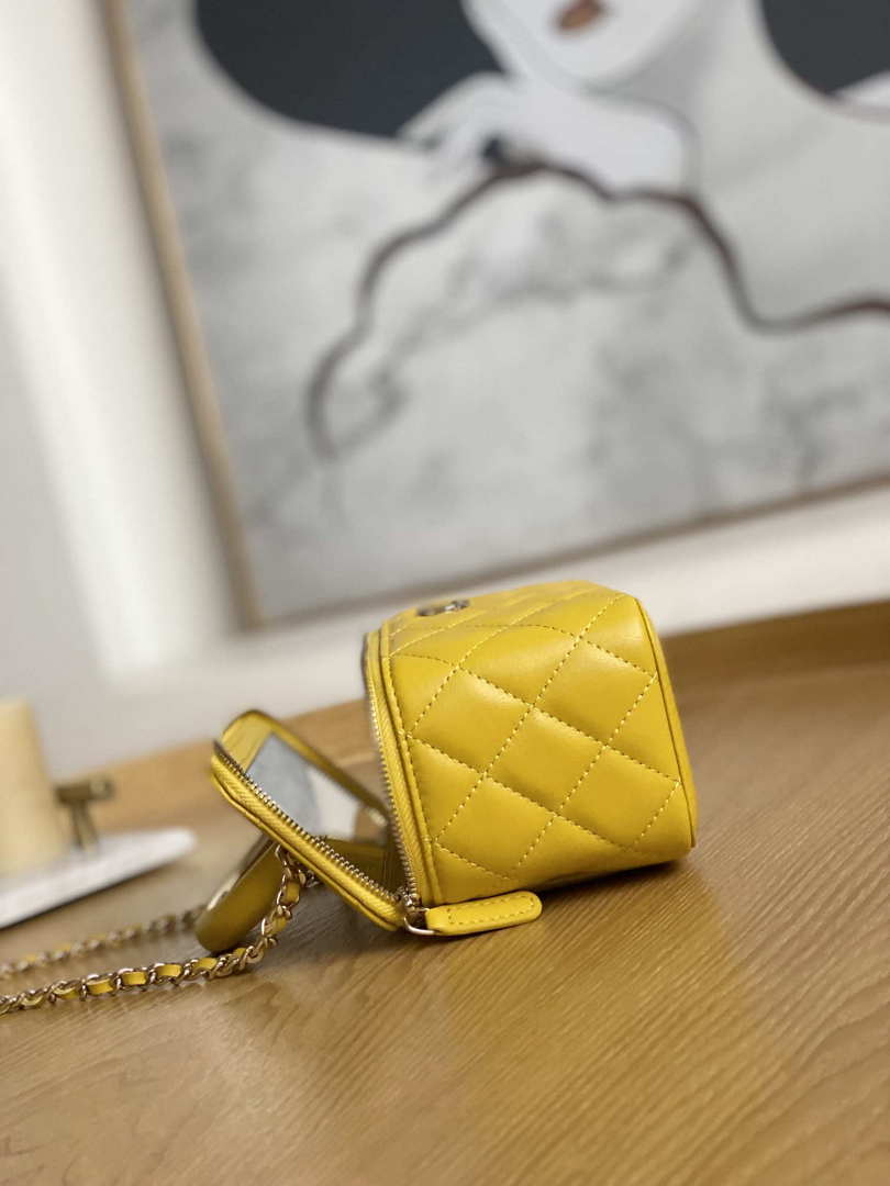 Chanel A81208 Vanity with Chain Lambskin Gold Yellow