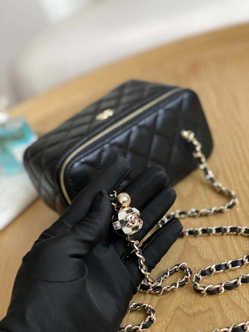 Chanel A81242 Vanity with chain Lambskin Gold football Black - Default Title - View 4