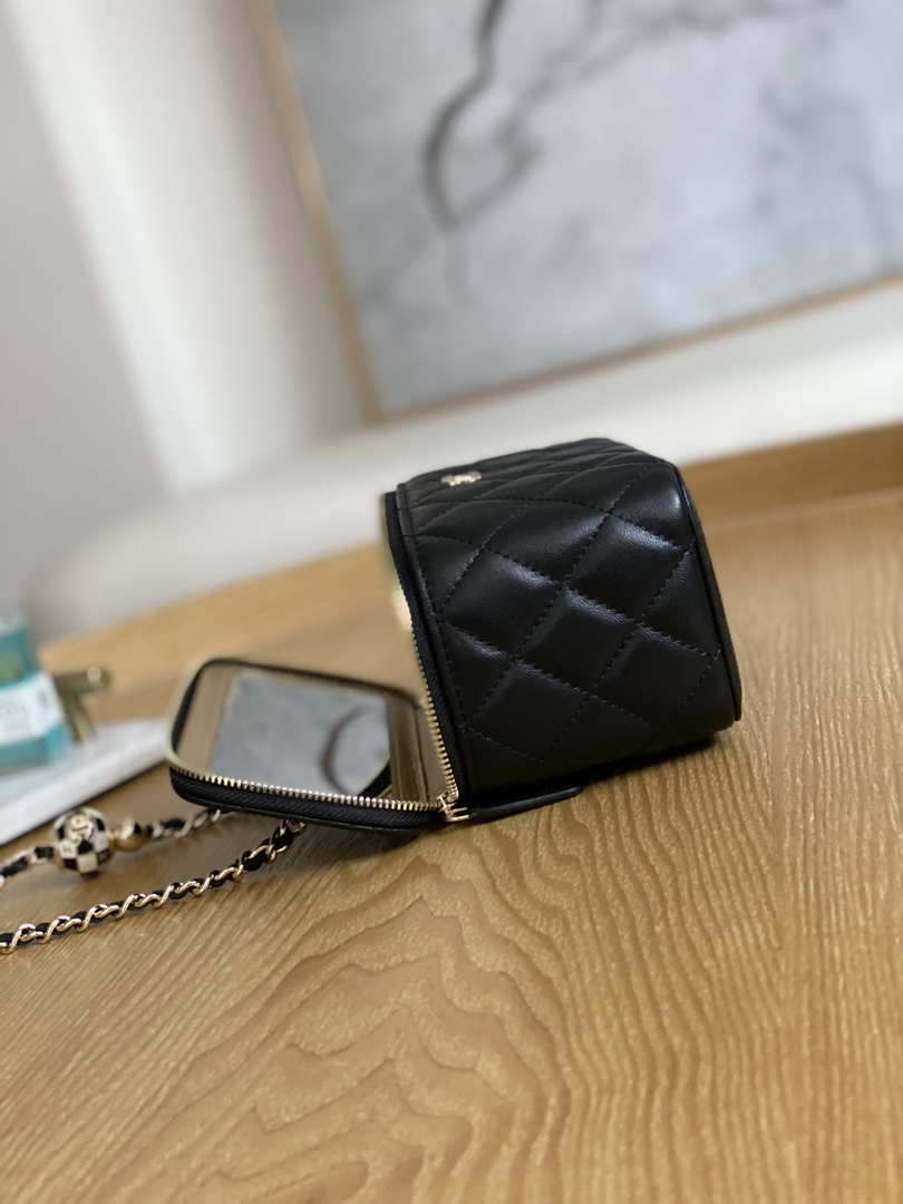 Chanel A81242 Vanity with chain Lambskin Gold football Black - Default Title - View 7