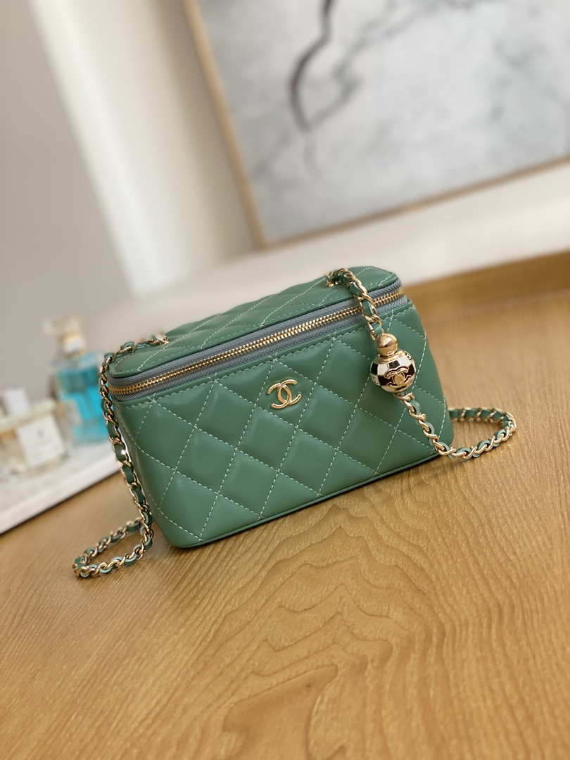 Chanel A81242 Vanity with chain Lambskin Gold football Light Green - Default Title - View 1
