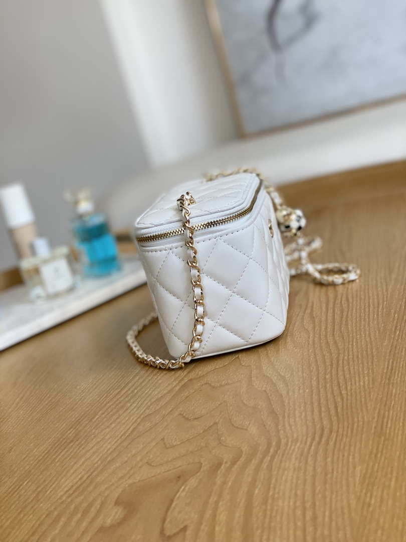 Chanel A81242 Vanity with chain Lambskin Gold football White - Default Title - View 6