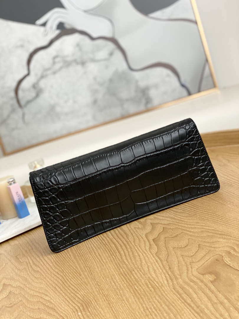 Chanel A86015 Clutch evening bag Crocodile Black