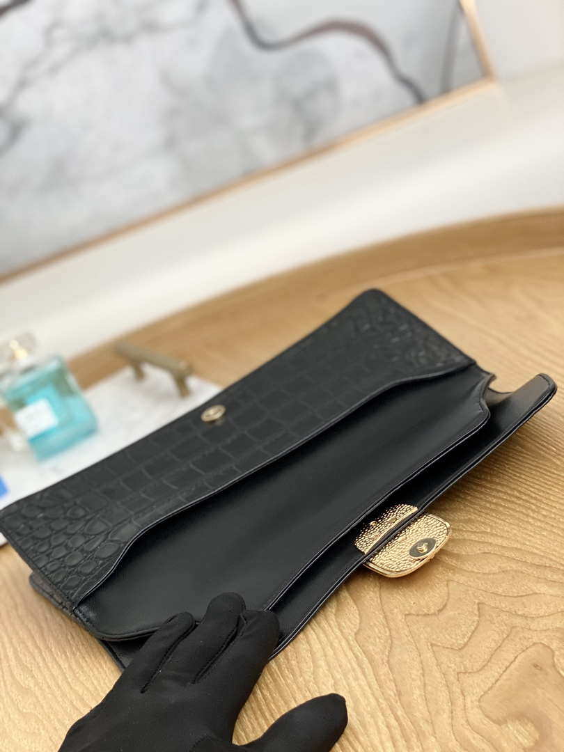 Chanel A86015 Clutch evening bag Crocodile Black - Default Title - View 7