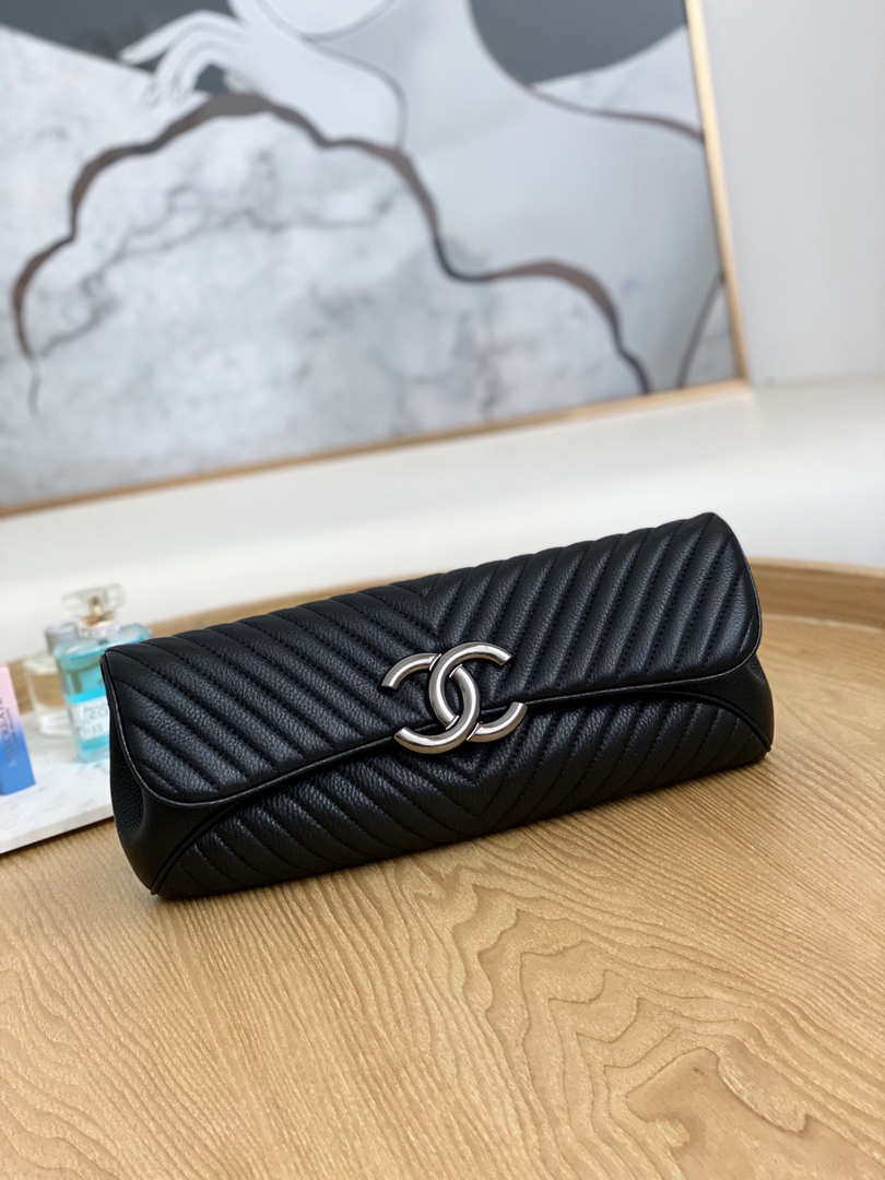 Chanel A86015 Clutch evening bag Buckskin Black