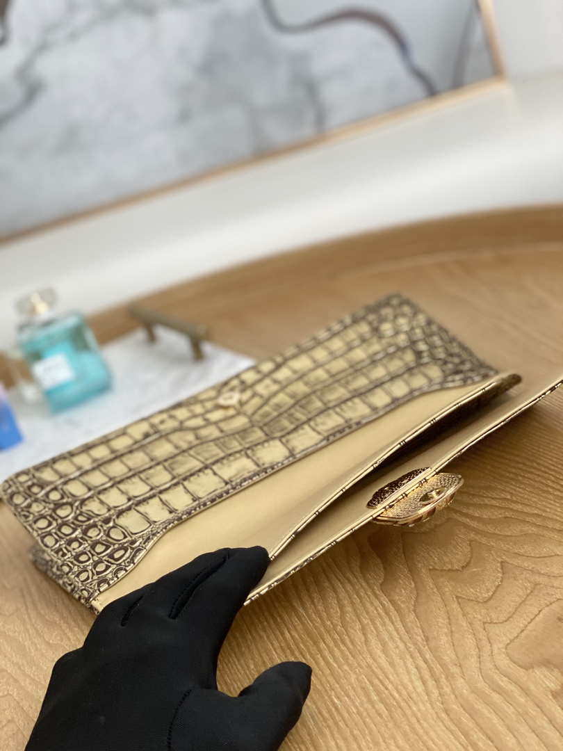 Chanel A86015 Clutch evening bag Crocodile Gold - Default Title - View 8