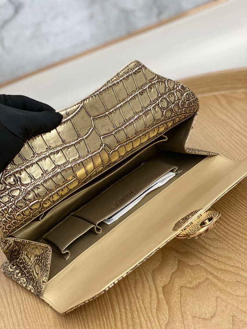 Chanel A86015 Clutch evening bag Crocodile Gold - Default Title - View 9