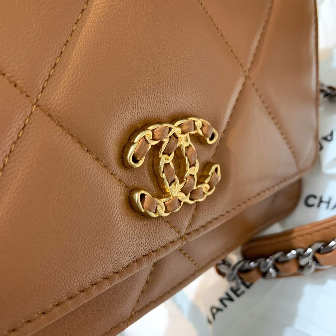 Chanel A86092 WOC 19 Chain Wallet Bag Lambskin Brown - Default Title - View 3