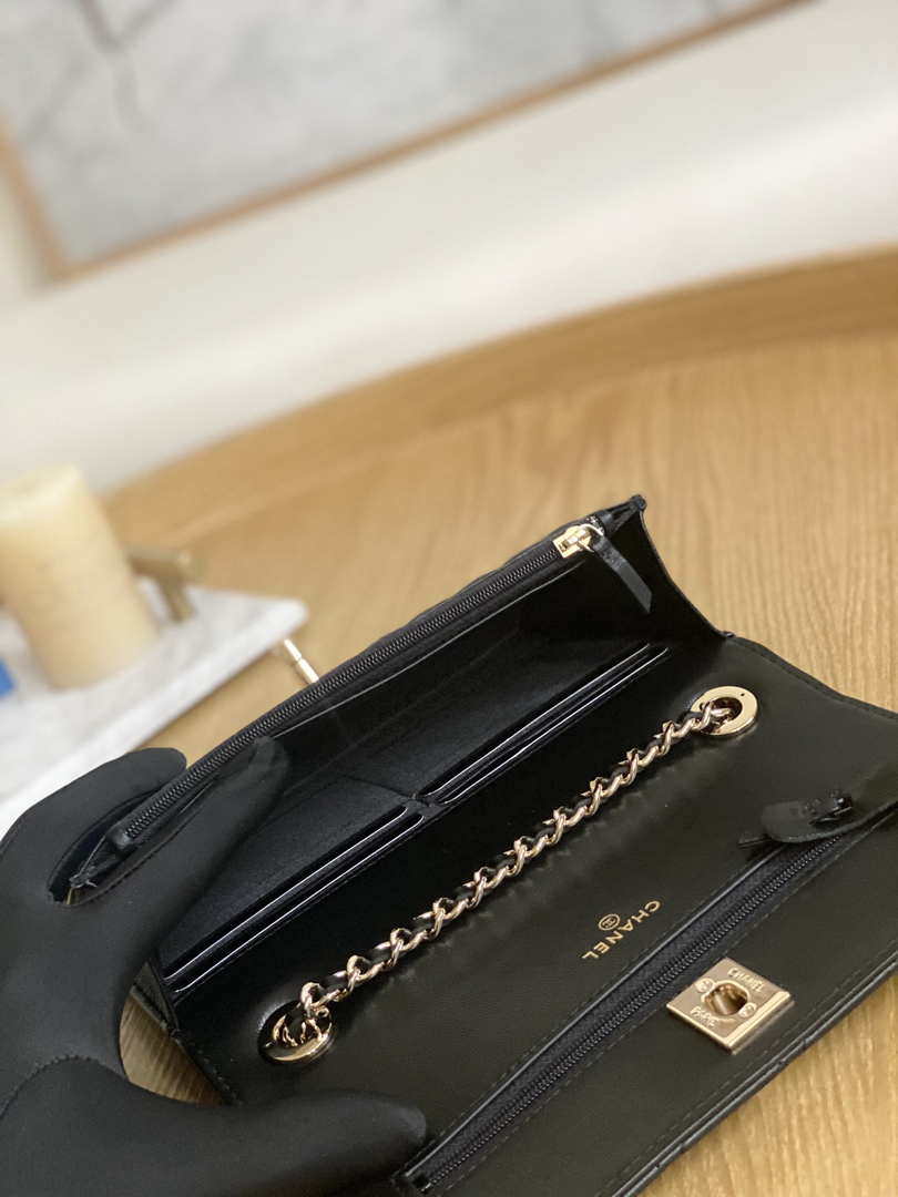 Chanel A88632 WOC 19 Chain Wallet Bag Black Lambskin Gold