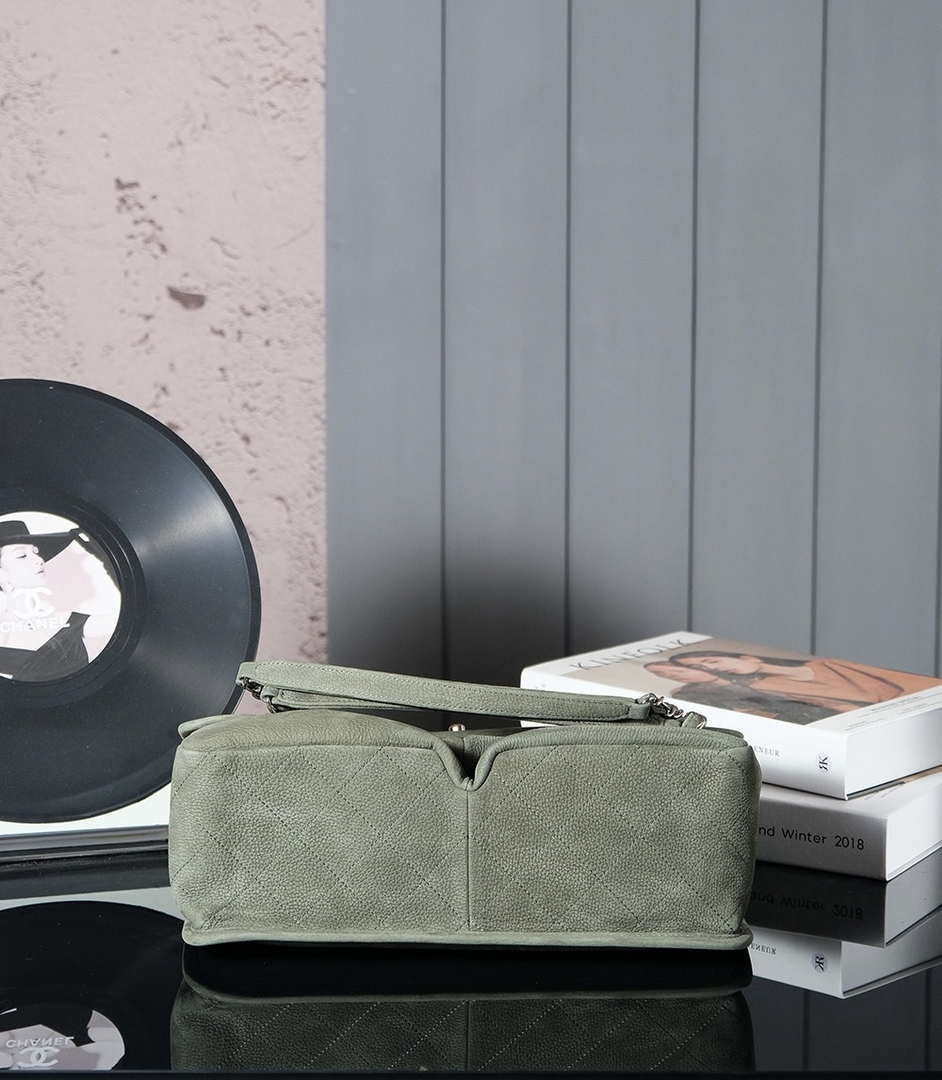 Chanel A90090 Flap Bag Vintage Green Suede Silver