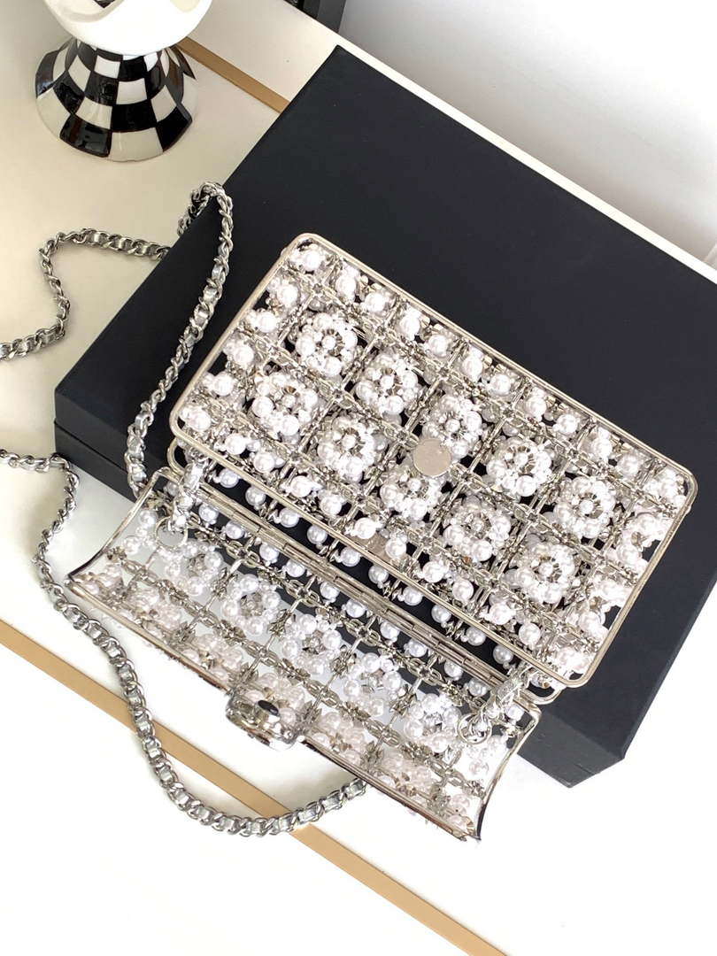 Chanel A90091 Limited Edition Pearl Metal CF Evening Flap Bag Silver metal
