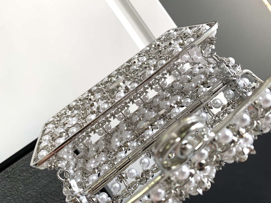 Chanel A90091 Limited Edition Pearl Metal CF Evening Flap Bag Silver metal - Default Title - View 8