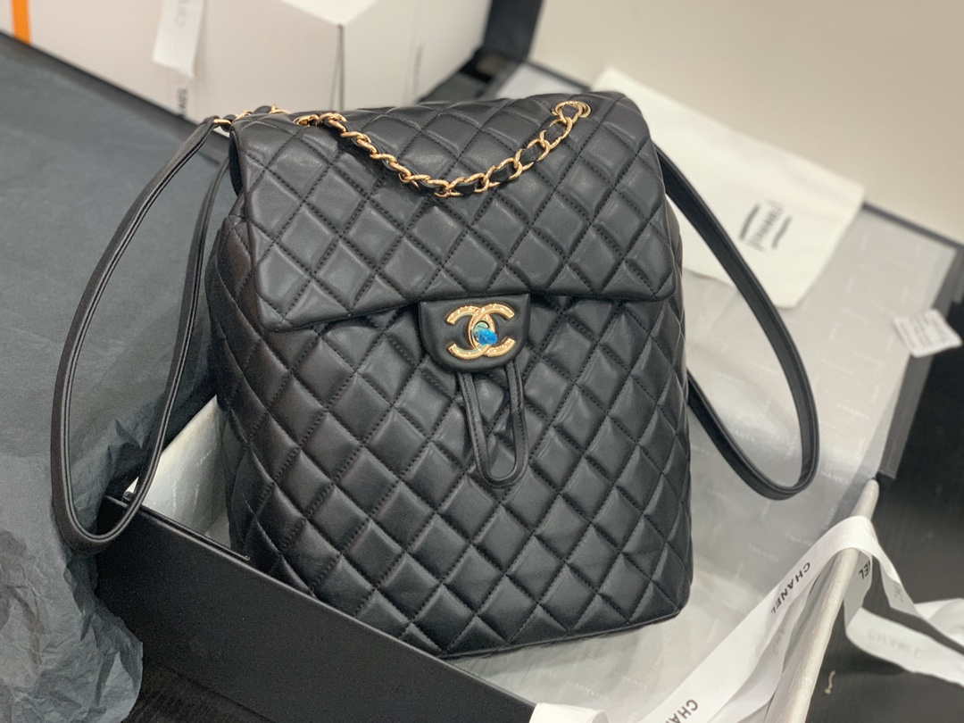 Chanel A91120 Backpack Vintage Lambskin Bag Black - Gold / Small 25 x 20 x10 ???? - View 2