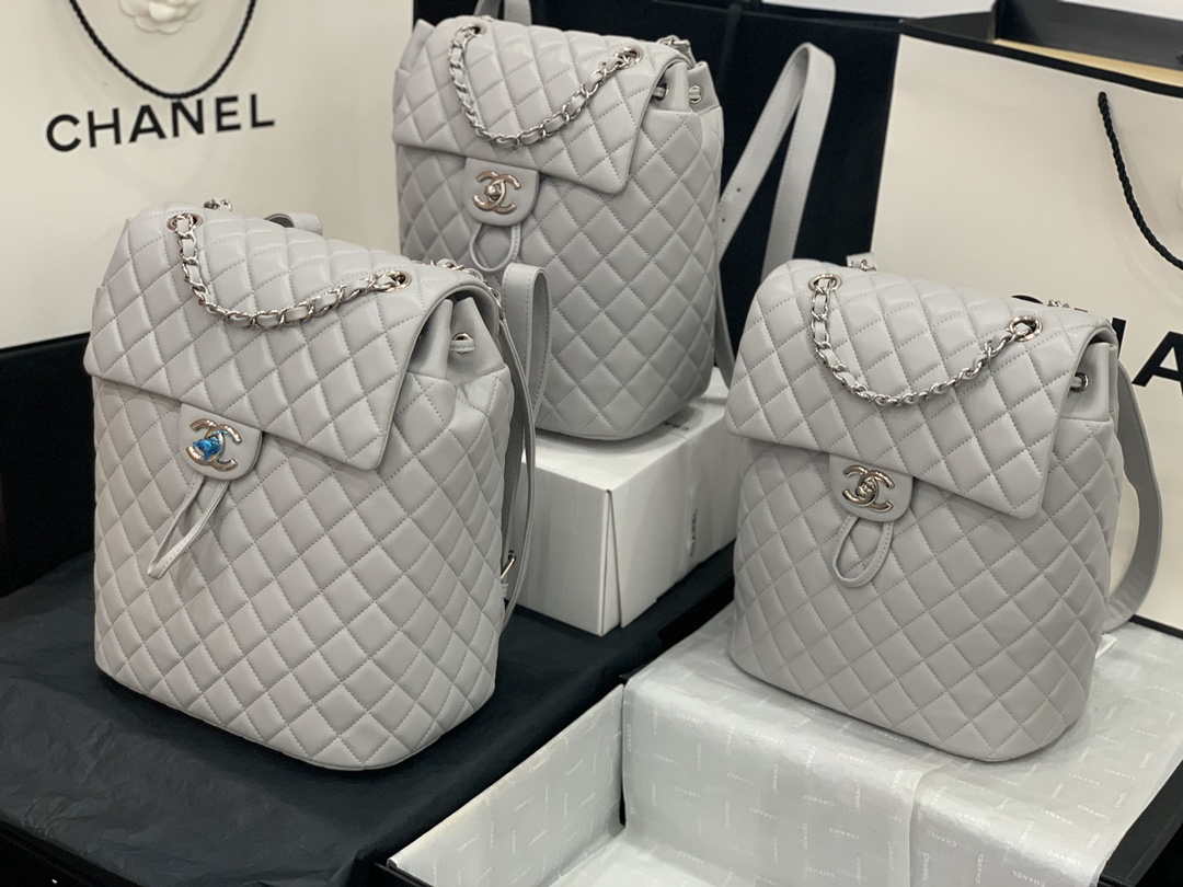 Chanel A91120 Backpack Vintage Lambskin Bag Gray - Gold / Small 25 x 20 x10 ???? - View 2