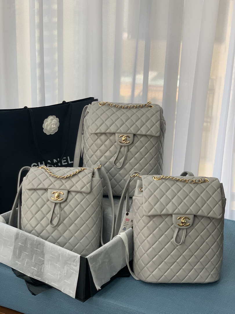 Chanel A91120 Backpack Vintage Lambskin Bag Gray - Gold / Small 25 x 20 x10 ???? - View 1