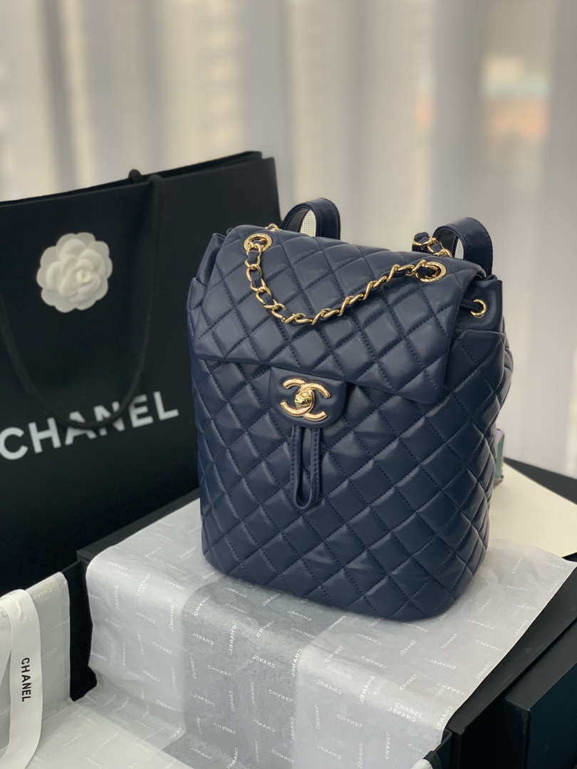Chanel A91120 Backpack Vintage Lambskin Bag Navy Blue - Gold / Small 25 x 20 x10 ???? - View 1