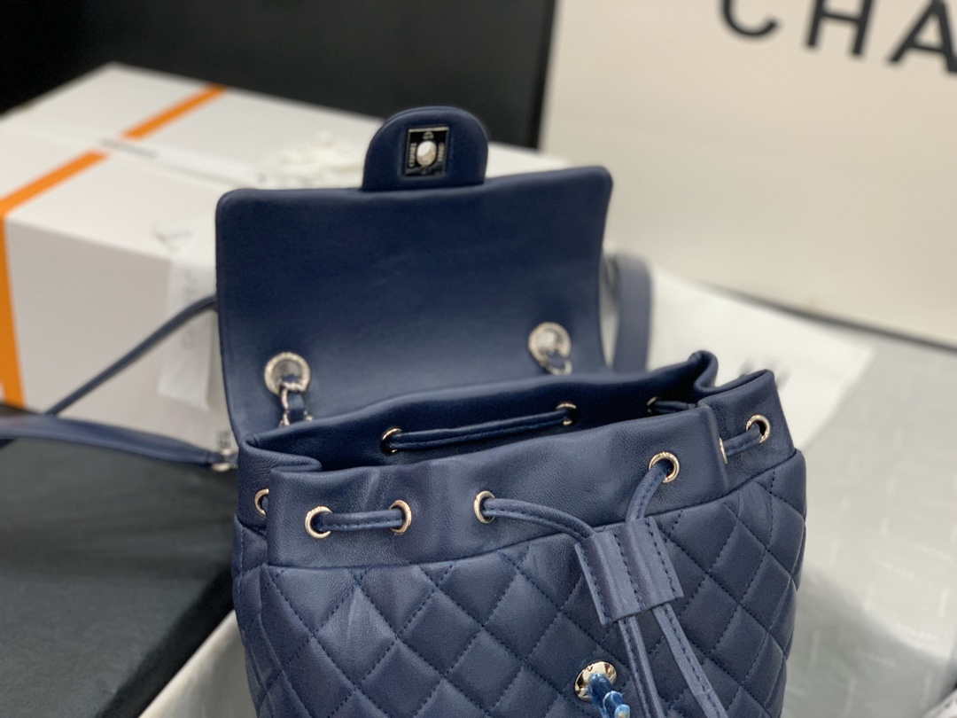 Chanel A91120 Backpack Vintage Lambskin Bag Navy Blue - Gold / Small 25 x 20 x10 ???? - View 17