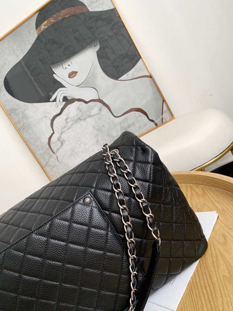 Chanel A91169 Flap Travel Bag Airport Series A94305 caviar calfskin Black Silver