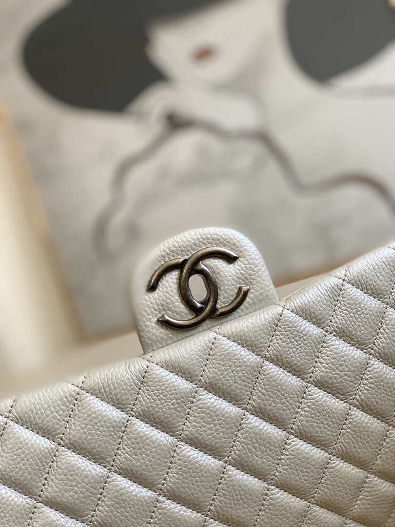 Chanel A91169 Flap Travel Bag Airport Series A94305 caviar calfskin Silver White - Default Title - View 4