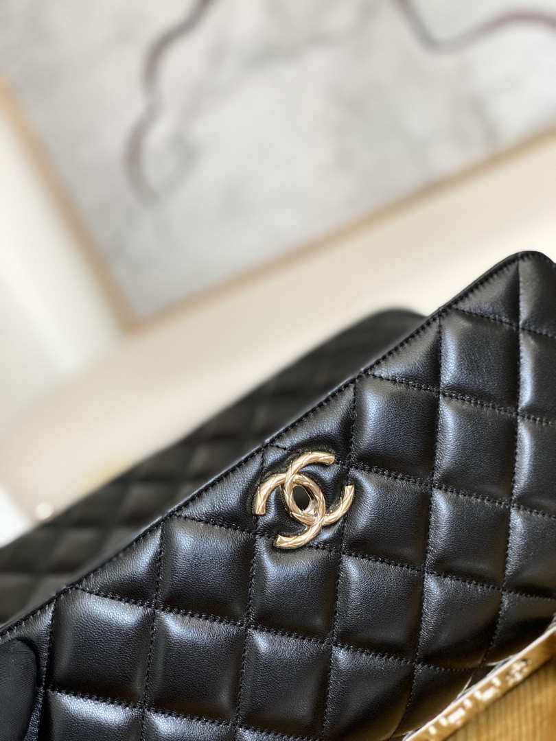 Chanel A92237 Large Flap Bag Trendy CC With Top Handle Relief Black Lambskin Gold