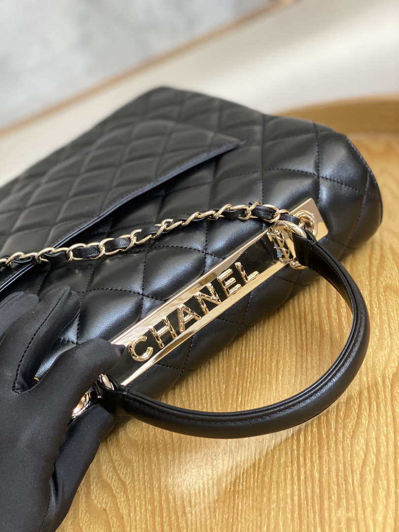 Chanel A92237 Large Flap Bag Trendy CC With Top Handle Relief Black Lambskin Gold