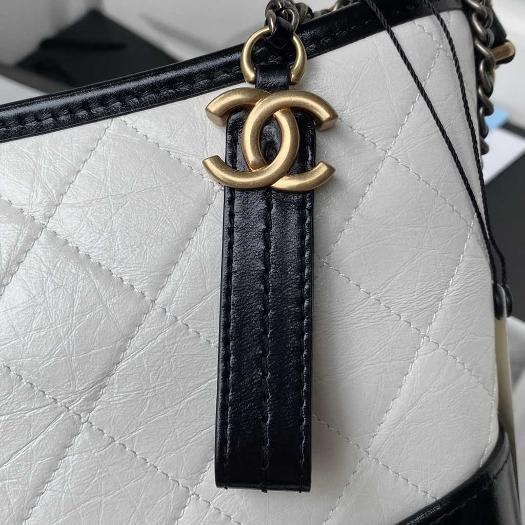 Bottega Veneta BV 777614 Mini Andiamo Crossbody Bag BV9054