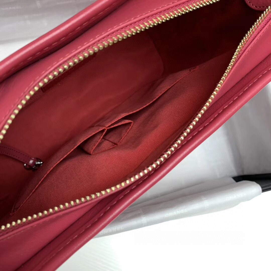 Chanel A93824 Chanel's Gabrielle LARGE Hobo Bag Pulm Smooth Calfskin