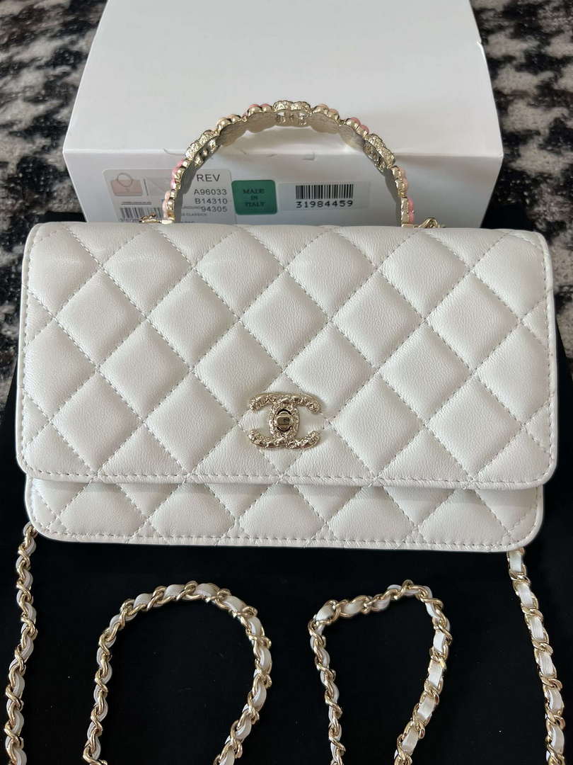 Chanel A96033 Woc Wallet on Chain With Small flower Handle White Lambskin - Default Title - View 1