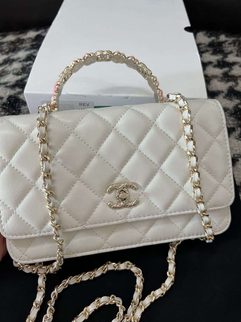 Chanel A96033 Woc Wallet on Chain With Small flower Handle White Lambskin - Default Title - View 3