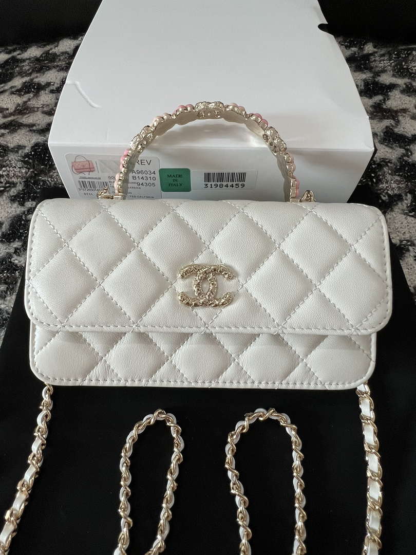 Chanel A96034 Woc Wallet on Chain With Small flower Handle White Lambskin - Default Title - View 1