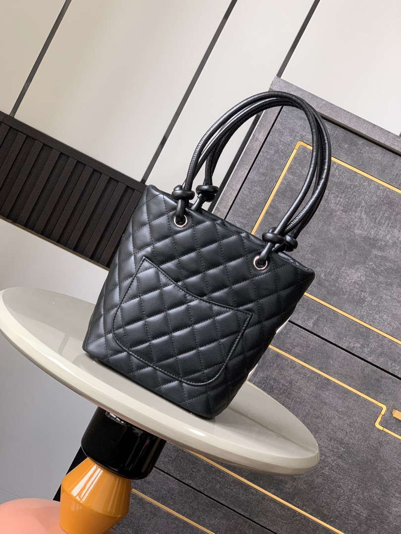 Chanel A98002 Vintage Bucket bag Black with White CC