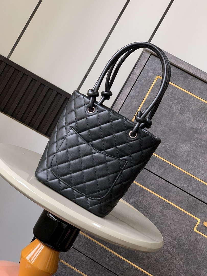 Chanel A98002 Vintage Bucket bag Black with Patent leather