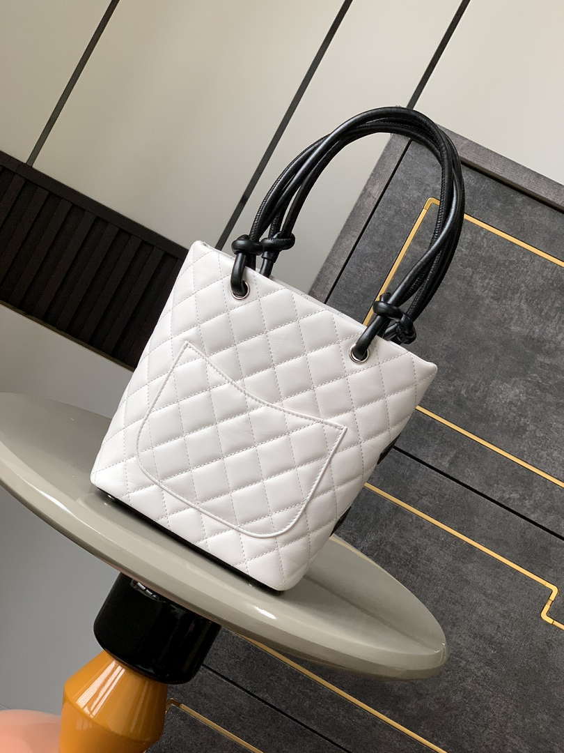 Chanel A98002 Vintage Bucket bag White