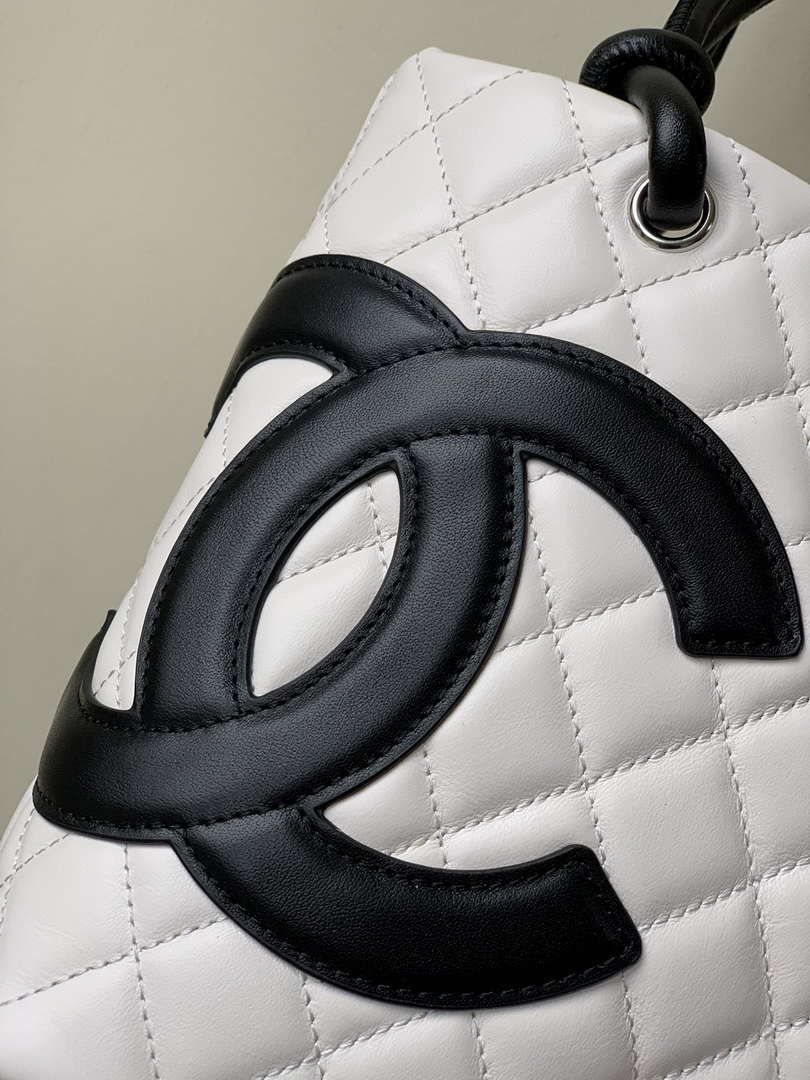 Chanel A98002 Vintage Bucket bag White