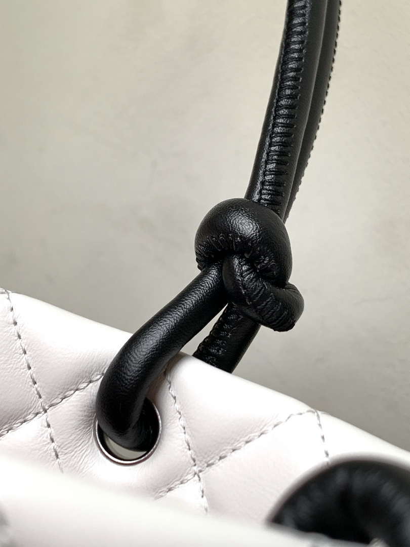 Chanel A98002 Vintage Bucket bag White