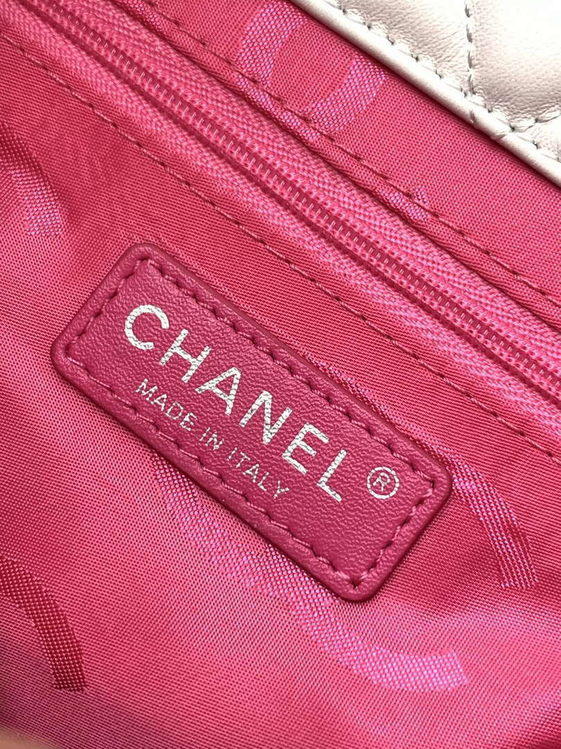 Chanel A98002 Vintage Bucket bag White